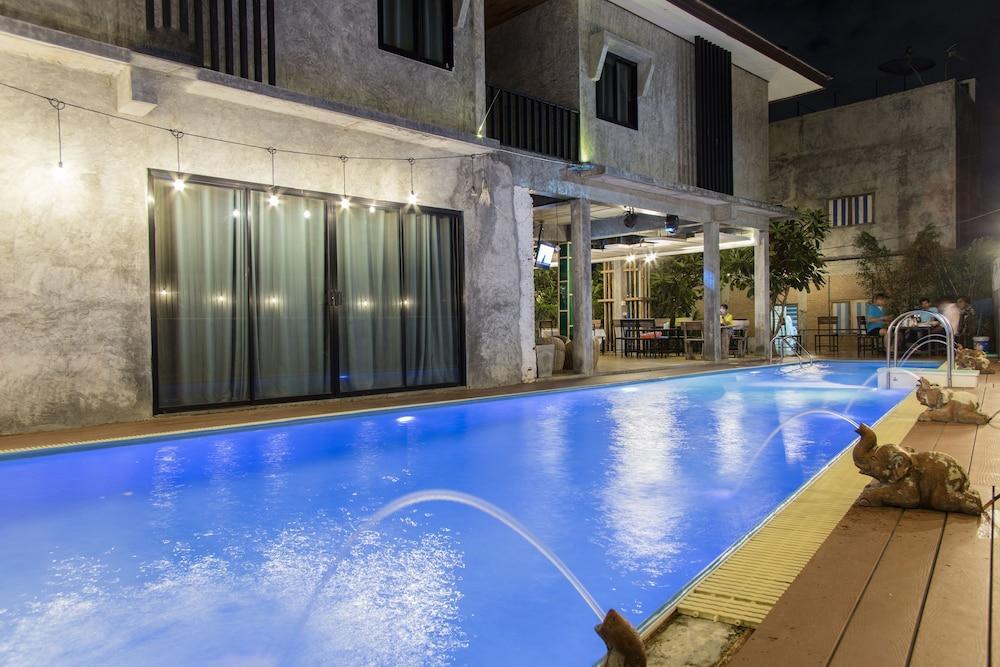 Hotel Loft@Sima à Nakhon Ratchasima Extérieur photo
